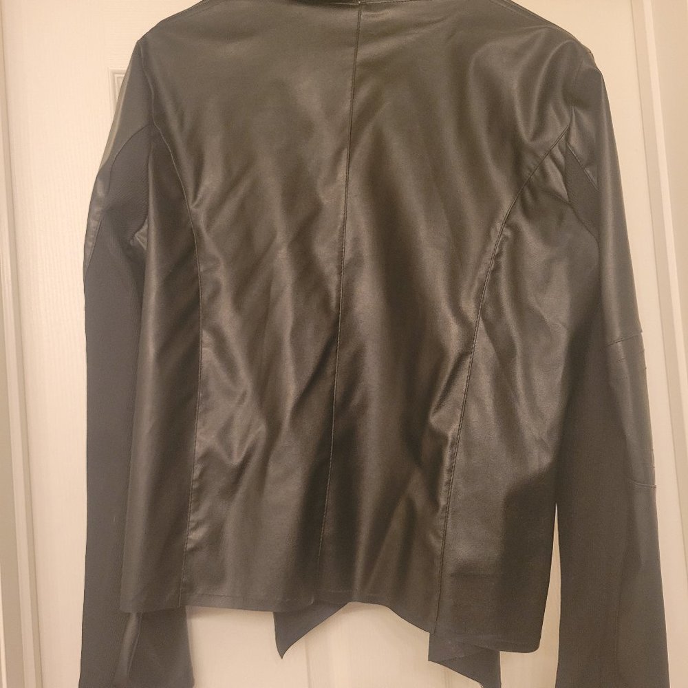 $10 Clean Out Sale - Picture 3 of 7